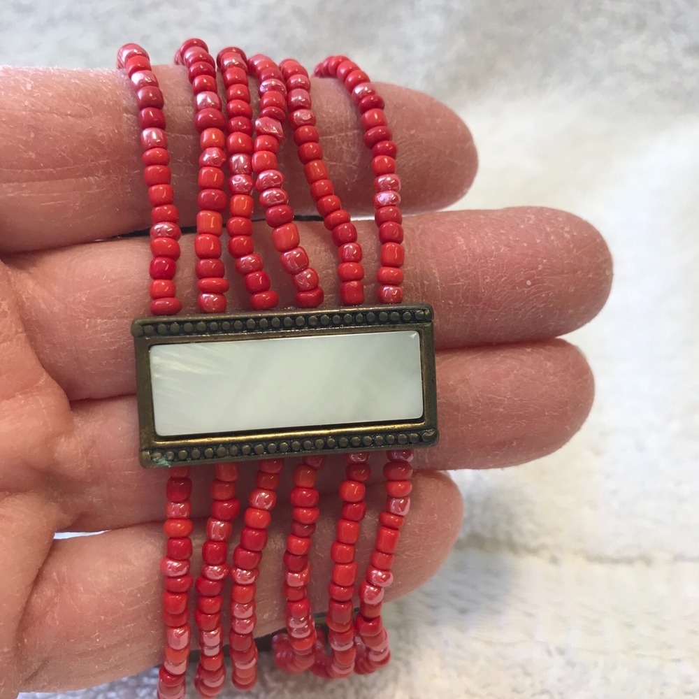Avon 2007 Seed Bead Stretch Bracelet with Shell Accents - Coral Colored